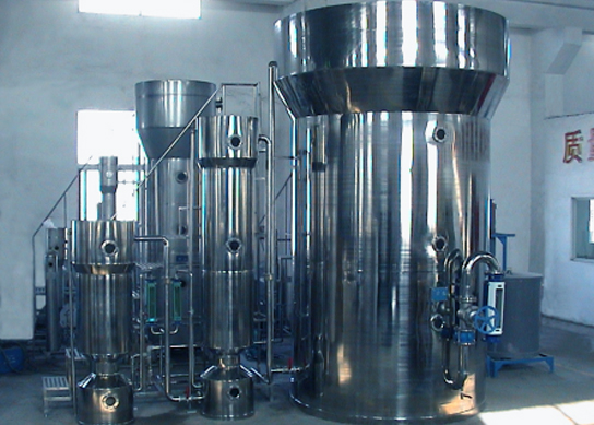 三塔式、四塔式流動(dòng)床是一種新型離子交換設(shè)備，它突破了傳統(tǒng)的固定床、移動(dòng)床等離子交換設(shè)備停床再生、清洗的工藝過(guò)程，簡(jiǎn)化了水處理的工藝流程，廣泛應(yīng)用于各行業(yè)軟水處理。該設(shè)備做1999年獲得《國(guó)家建設(shè)部建設(shè)推薦產(chǎn)品》榮譽(yù)。